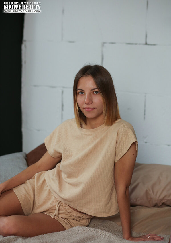 Дина, 22 года, 1 размер груди